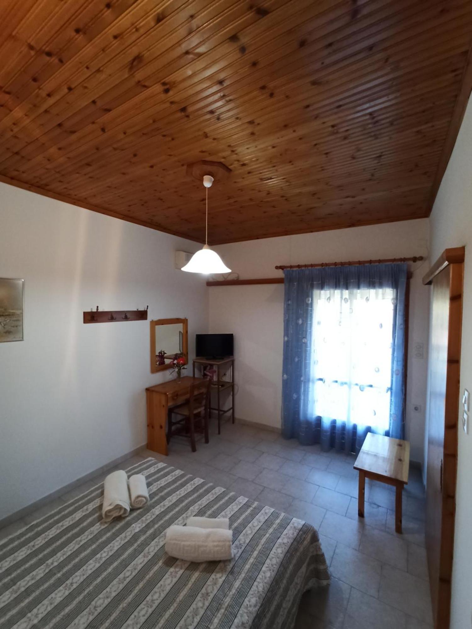 Theodore Apartments Захаро Экстерьер фото
