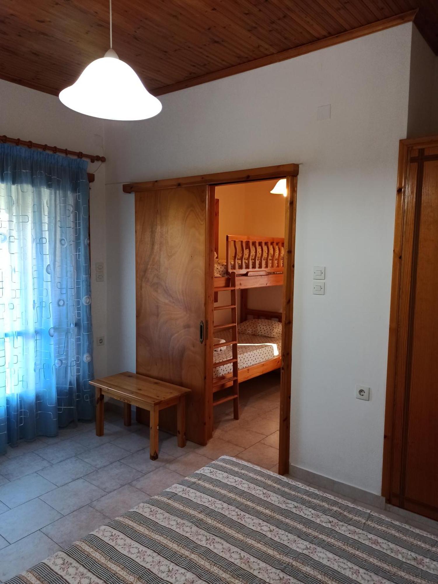 Theodore Apartments Захаро Экстерьер фото